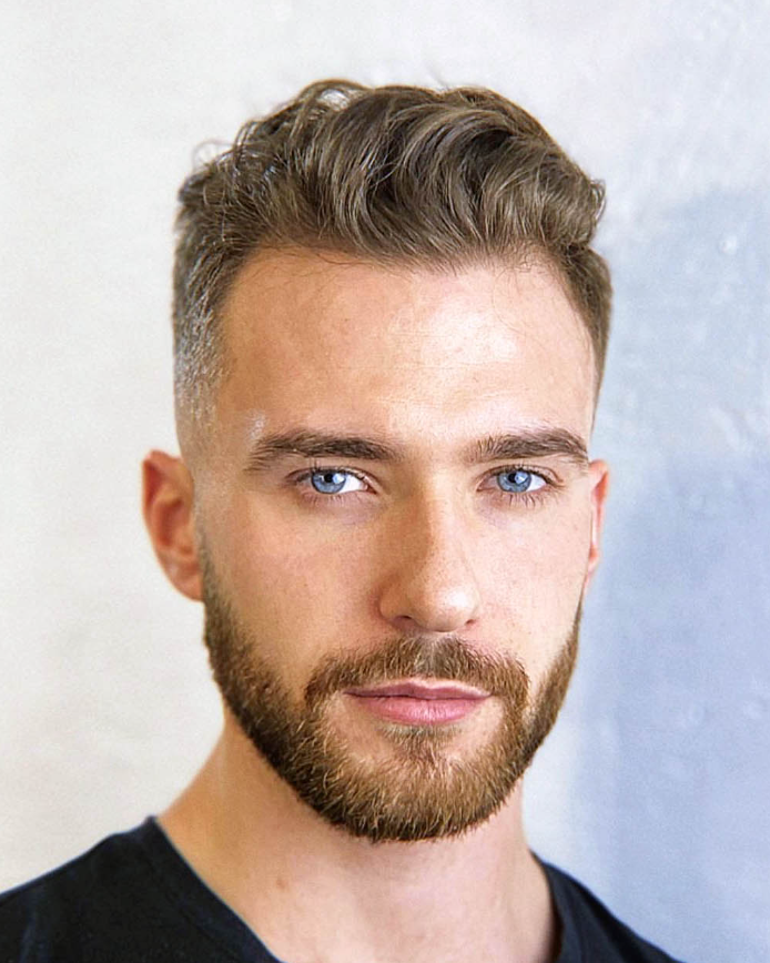 <strong>-</strong><em><strong> Casper Øren</strong></em>